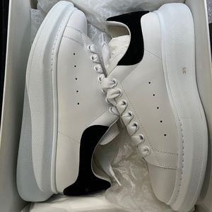 Alexander McQueen Women’s Oversized Sneaker